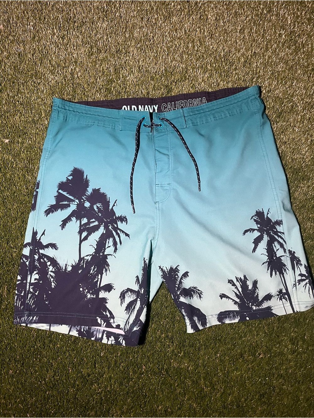 Men’s 38 Old Navy Teal to Light-Blue Palm-Print Swim Board Shorts